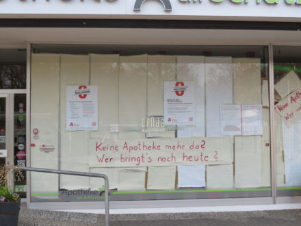 Schaufenster Linda Apotheke Hude, Apotheker-Protesttag 2026