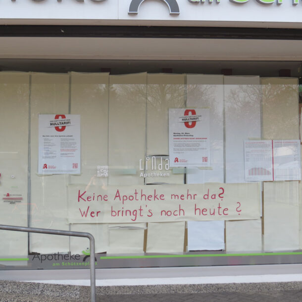 Schaufenster Linda Apotheke Hude, Apotheker-Protesttag 2026