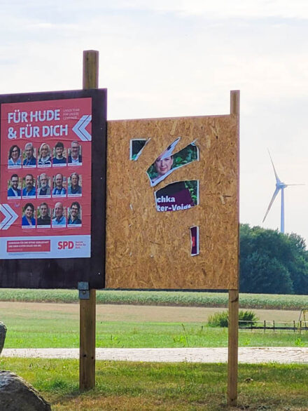 Linke-Plakat-zerstoert-Hurrel