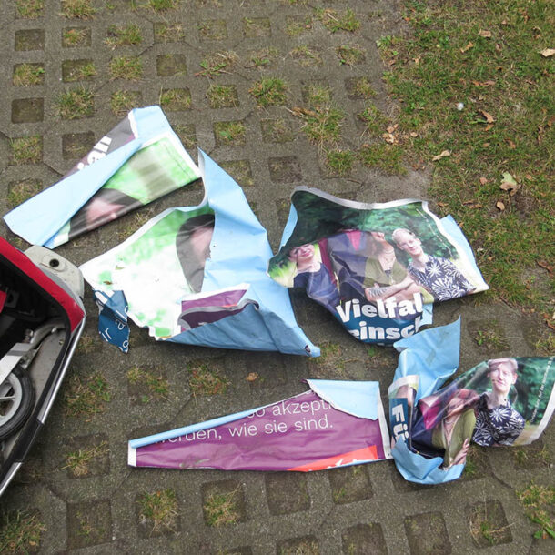 eingesammelte-Plakatreste